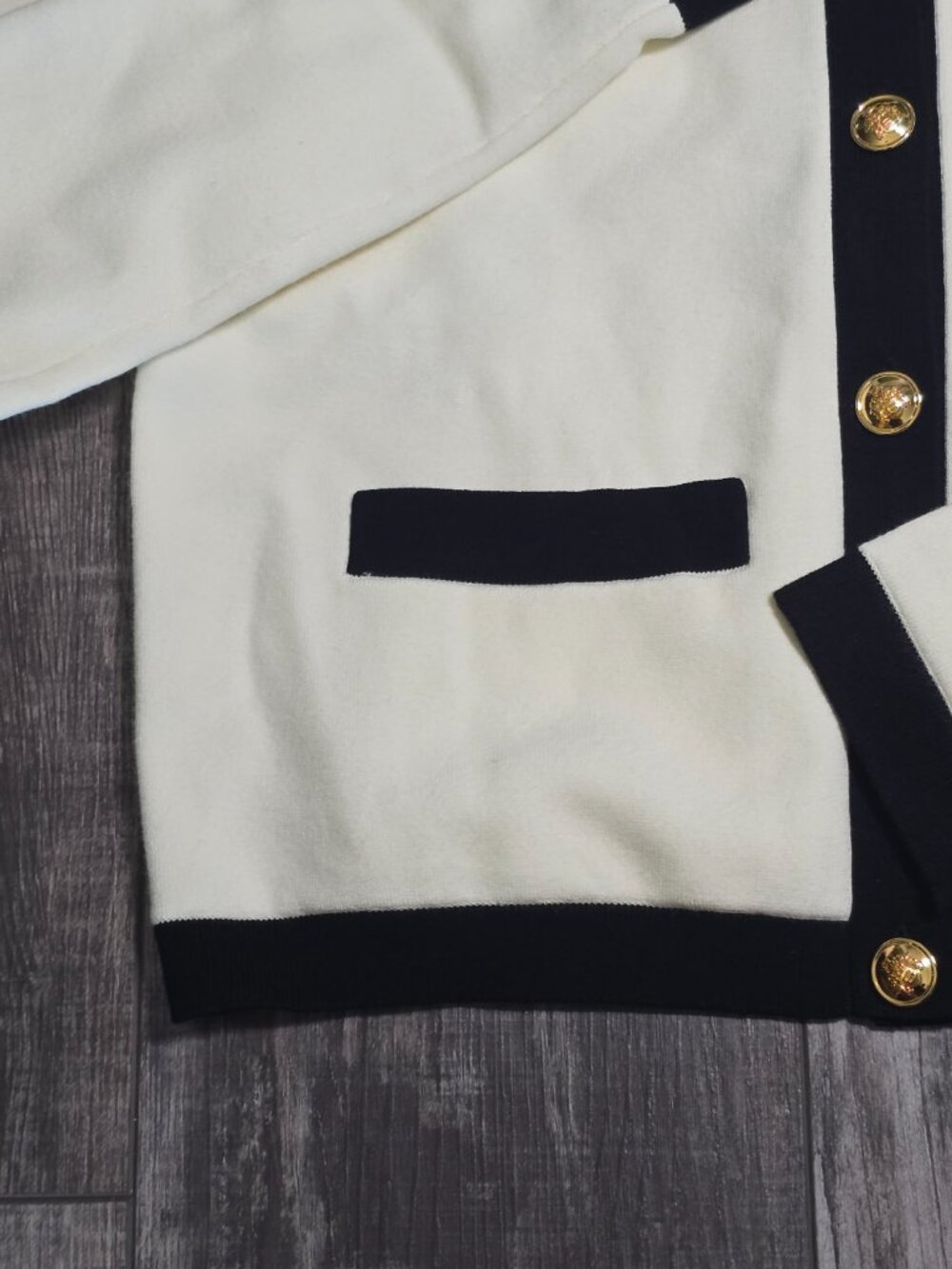 Babaton Womens Contrast Trim Cardigan Ivory Black Gold Button XS Aritzia - Picture 4 of 14